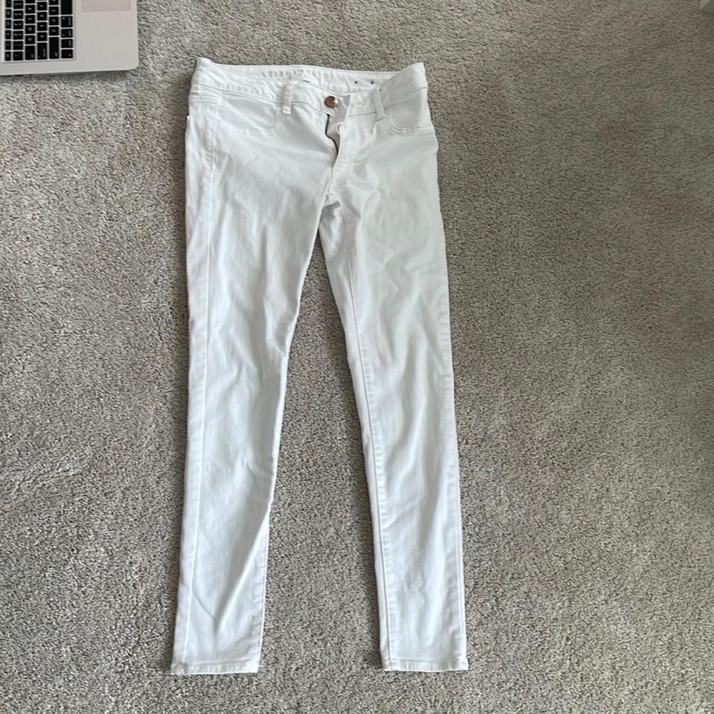 American Eagle White Jeans